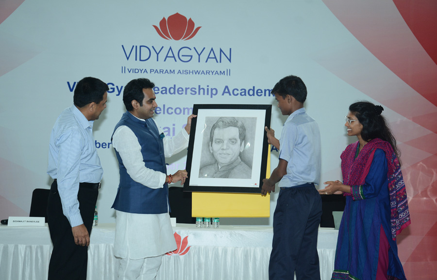 Pankaj Singh, MLA, NOIDA visits VidyaGyan Bulandshahr